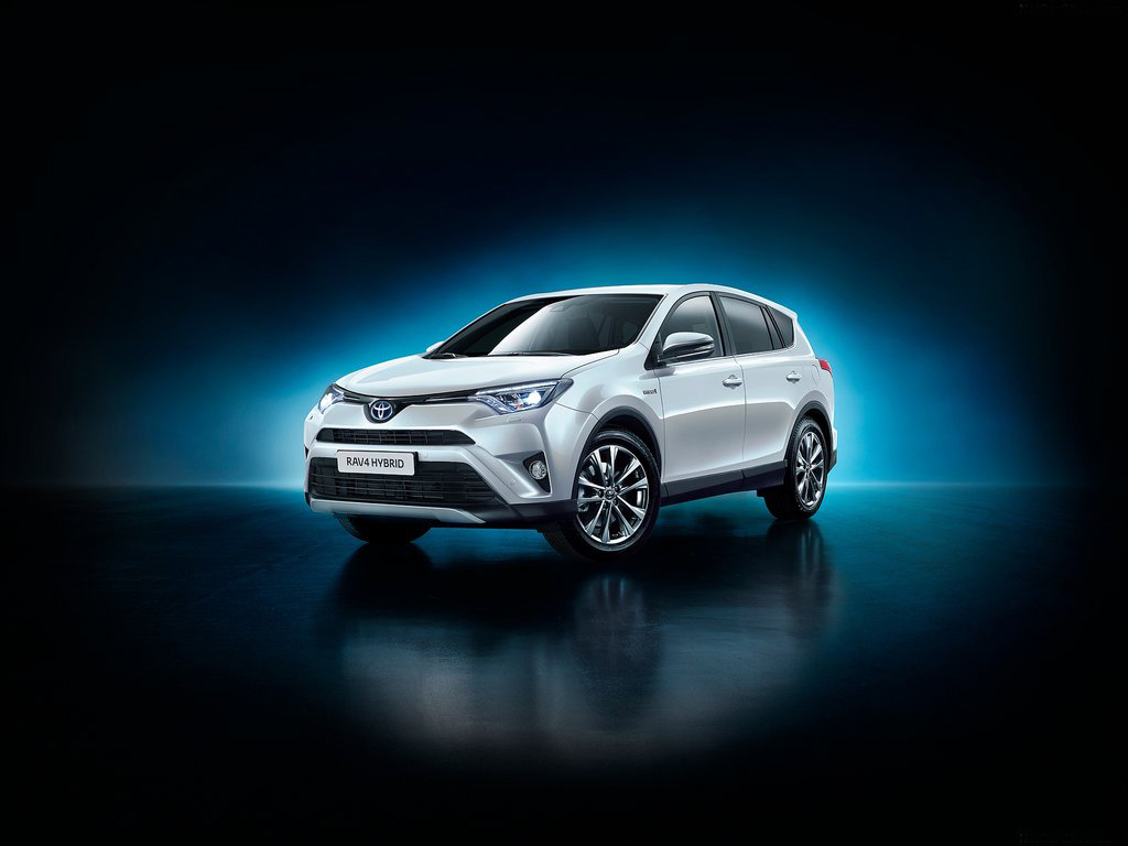 Toyota RAV4 Hybrid делает ставку на экономичность, технологичность и яркий дизайн